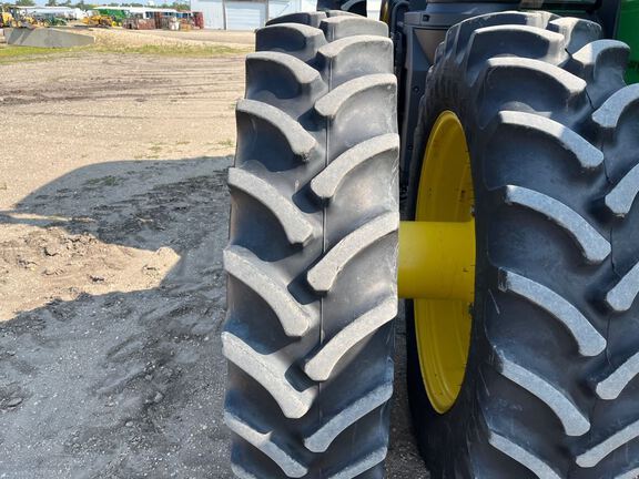 2020 John Deere 8320R Tractor