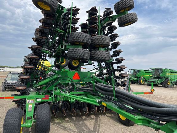 2020 John Deere 1890 Air Seeder