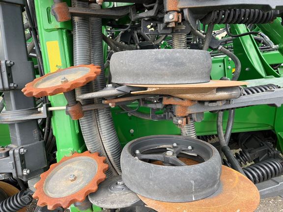 2020 John Deere 1890 Air Seeder