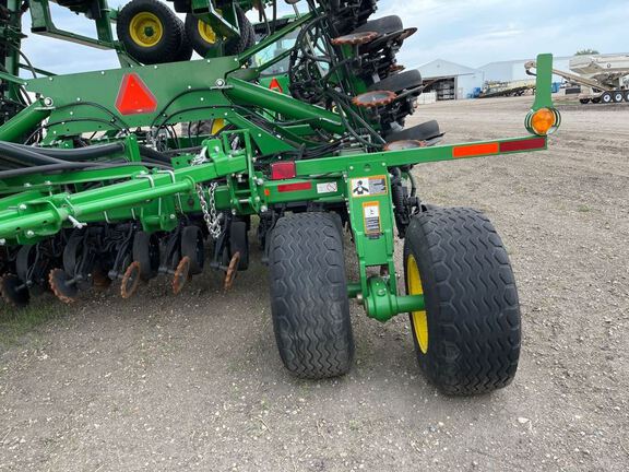 2020 John Deere 1890 Air Seeder