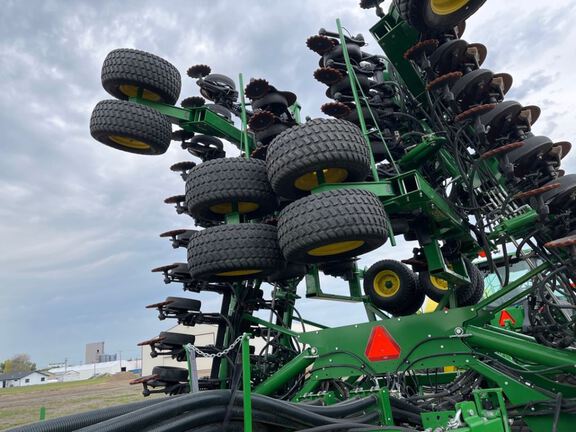 2020 John Deere 1890 Air Seeder