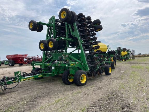 2020 John Deere 1890 Air Seeder