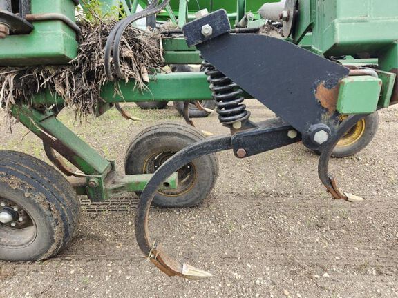 1997 Summers SUPERCHISEL Chisel Plow