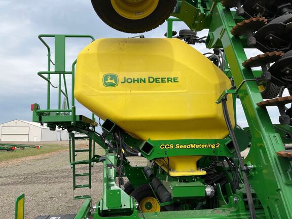 2024 John Deere N540C Air Seeder