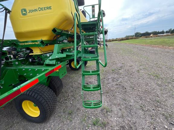 2024 John Deere N540C Air Seeder