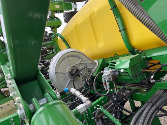 2024 John Deere N540C Air Seeder