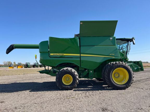 2023 John Deere S770 Combine