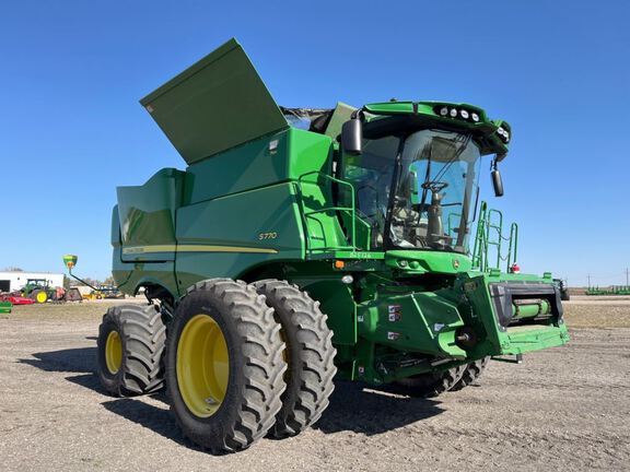 2023 John Deere S770 Combine