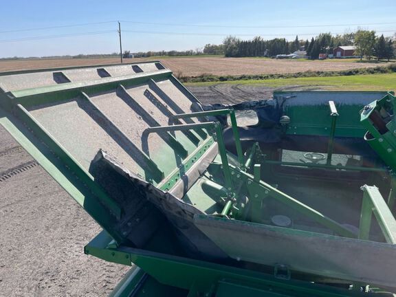 2023 John Deere S770 Combine