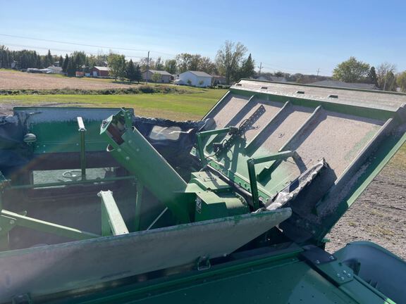 2023 John Deere S770 Combine