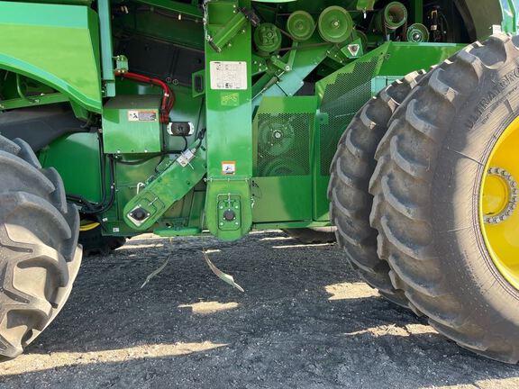 2023 John Deere S770 Combine