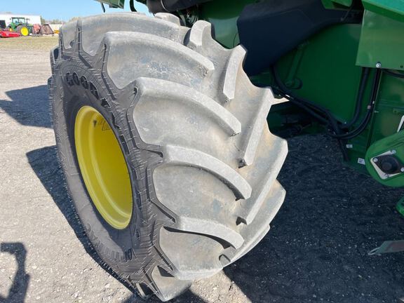 2023 John Deere S770 Combine