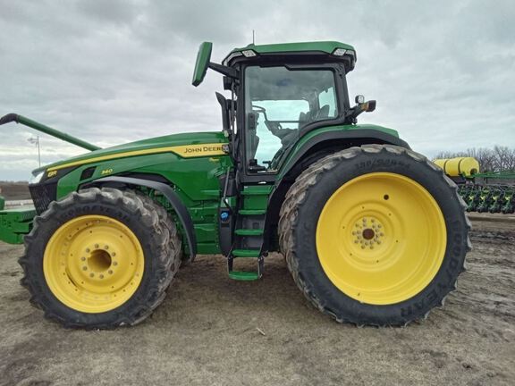 2022 John Deere 8R 340 Tractor