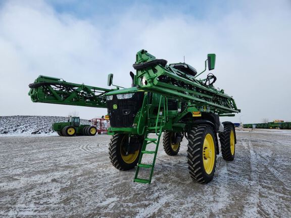 2023 John Deere 410R Sprayer/High Clearance