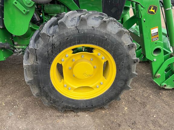 2020 John Deere 5100E Tractor