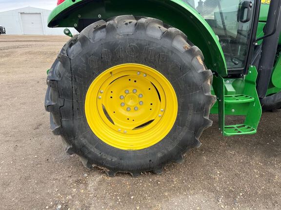 2020 John Deere 5100E Tractor