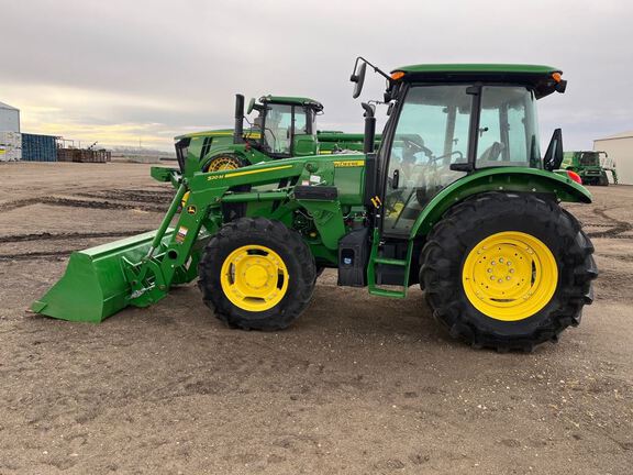 2020 John Deere 5100E Tractor