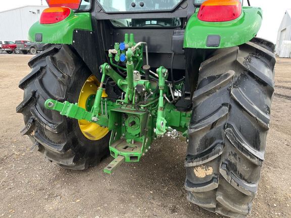 2020 John Deere 5100E Tractor