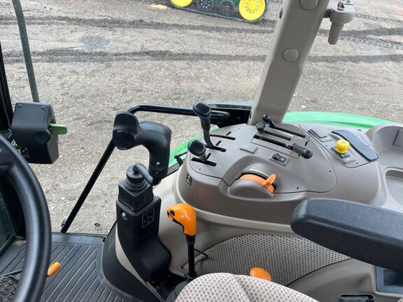 2020 John Deere 5100E Tractor