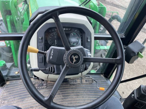 2020 John Deere 5100E Tractor