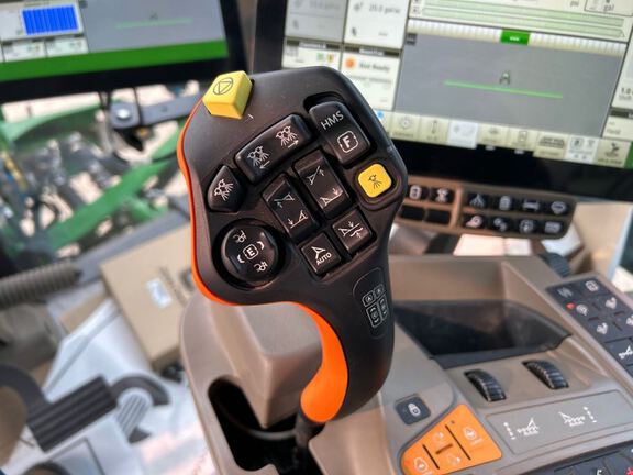 2024 John Deere 412R Sprayer/High Clearance