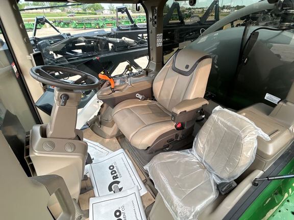 2024 John Deere 412R Sprayer/High Clearance