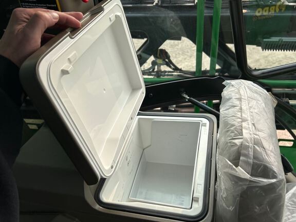 2024 John Deere 412R Sprayer/High Clearance