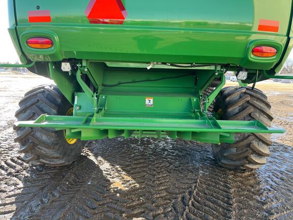 2024 John Deere S780 Combine