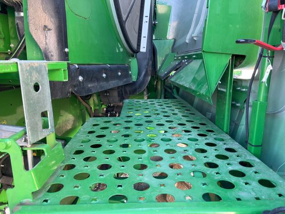 2024 John Deere S780 Combine