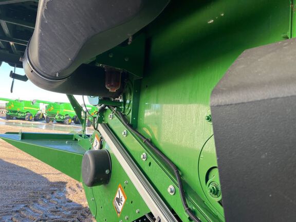 2024 John Deere S780 Combine