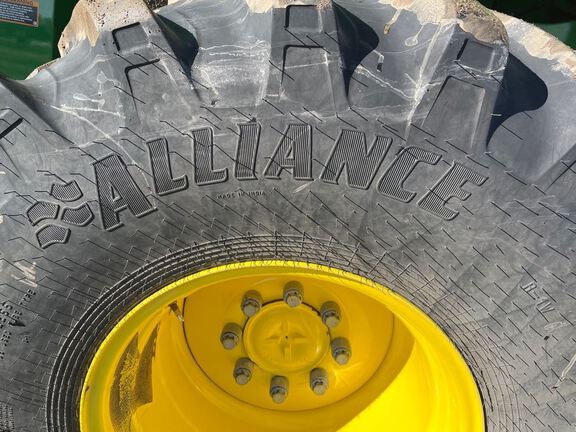 2024 John Deere S780 Combine