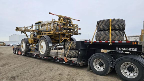 2007 AGCO ROGATOR 1074 Sprayer/High Clearance