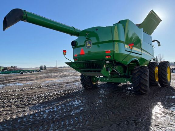 2024 John Deere S770 Combine