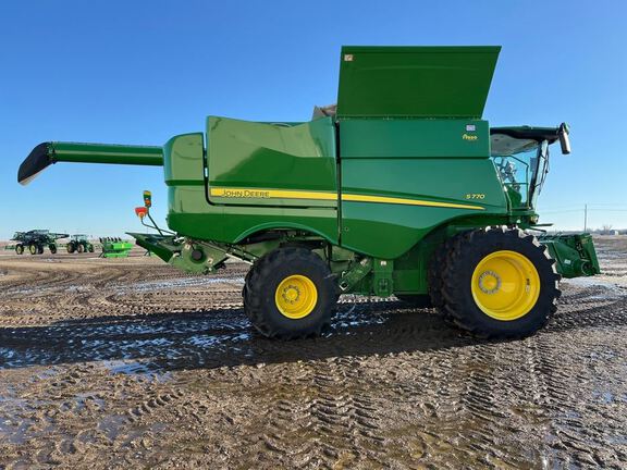 2024 John Deere S770 Combine