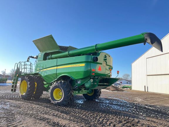 2024 John Deere S770 Combine