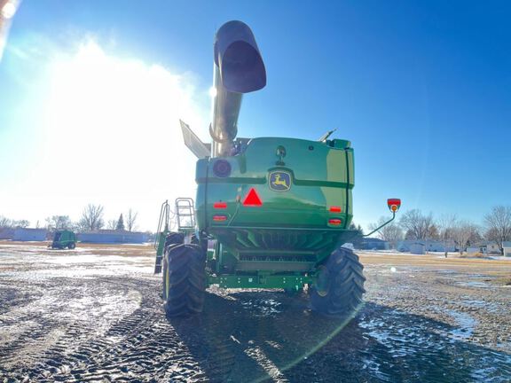 2024 John Deere S770 Combine