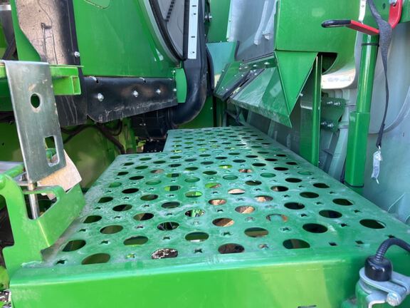 2024 John Deere S770 Combine