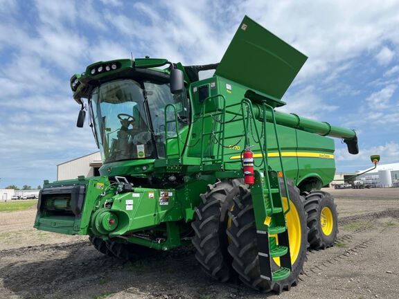2024 John Deere S770 Combine