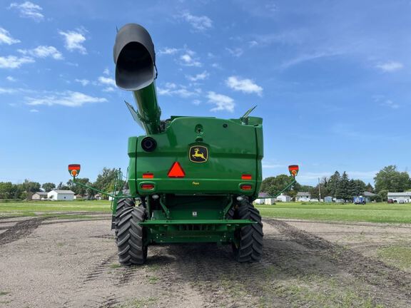 2024 John Deere S770 Combine