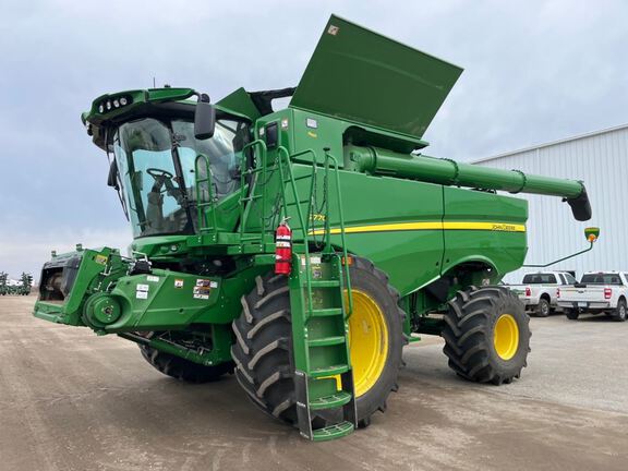 2024 John Deere S770 Combine