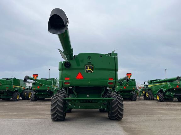 2024 John Deere S770 Combine