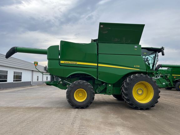 2024 John Deere S770 Combine