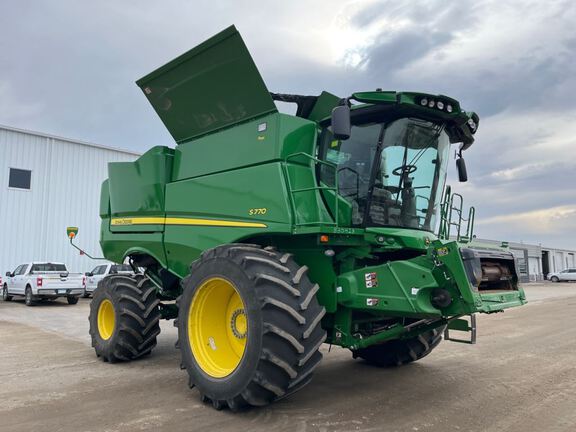 2024 John Deere S770 Combine