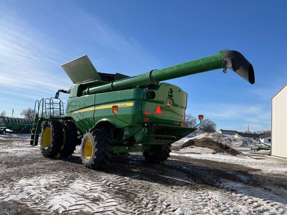 2024 John Deere S770 Combine