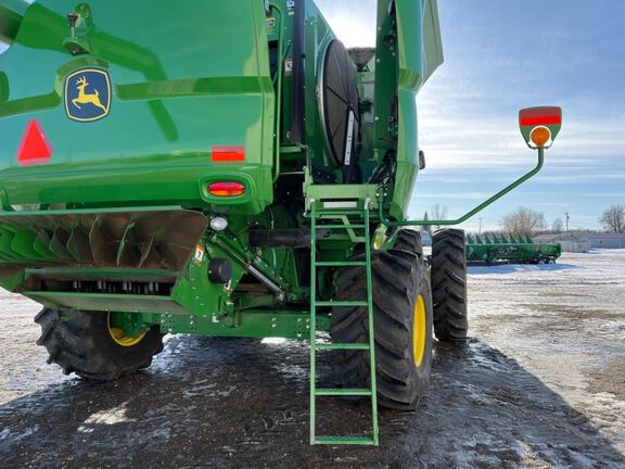 2024 John Deere S770 Combine