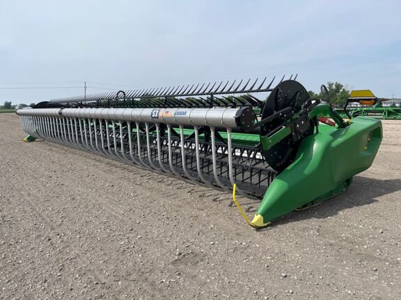 2024 John Deere RD40F Header Combine
