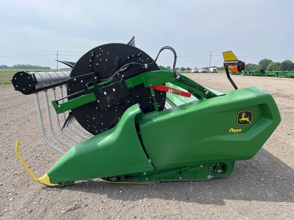 2024 John Deere RD40F Header Combine