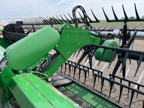2024 John Deere RD40F Header Combine