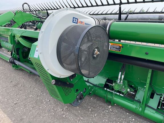 2024 John Deere RD40F Header Combine