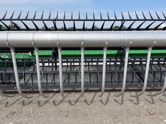 2024 John Deere RD40F Header Combine